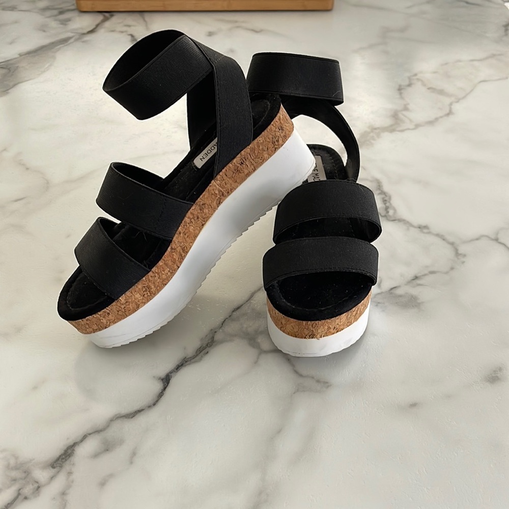 Steve Madden platform sandal